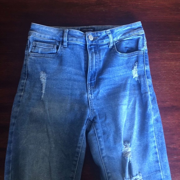 High rise skinny jeans, slightly ripped design - Picture 5 of 6